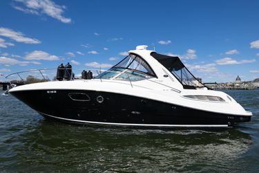 35' Sea Ray 2011 Yacht For Sale